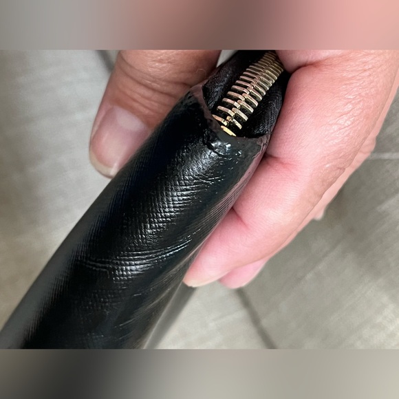 Prada Saffiano Lux Leather Zipper closure Continental Wallet - Picture 7 of 12